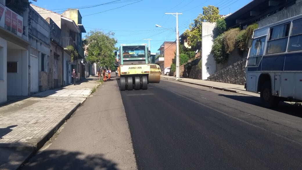 pavimentacao-continua-na-rua-barao-do-triunfo
