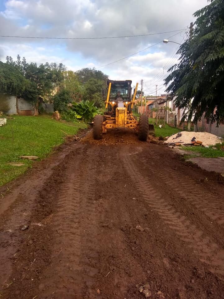 secretaria-de-obras-realiza-melhorias-nas-vias-da-vila-argiles