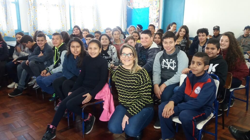 crm-promove-rodas-de-conversa-nas-escolas