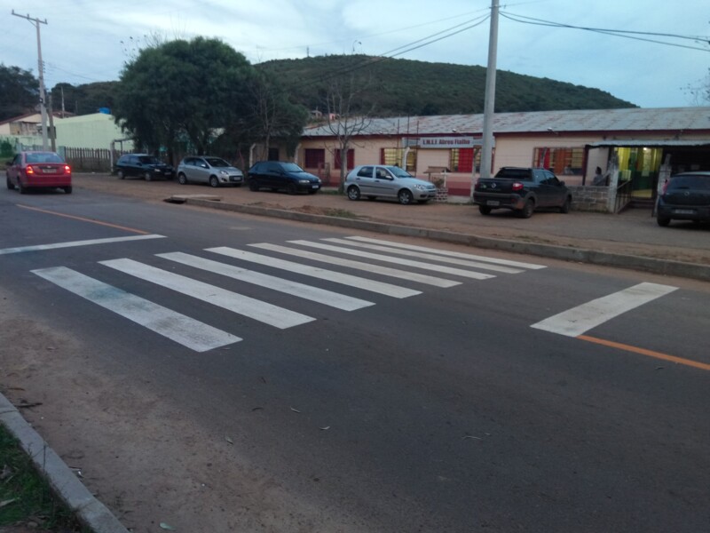 secretaria-de-transito-conclui-pintura-de-sinalizacao-na-santa-rosa