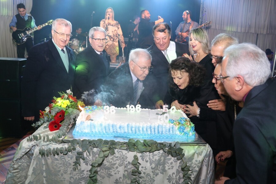 em-prol-de-instituicao-municipio-e-empresas-promovem-baile-municipal-beneficente