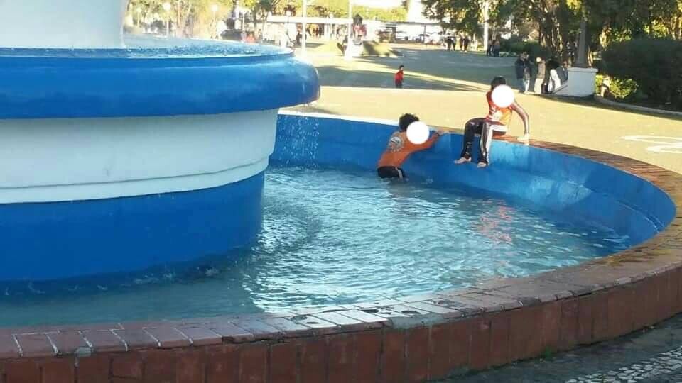 banhos-na-fonte-luminosa-apresentam-risco-de-choque-eletrico