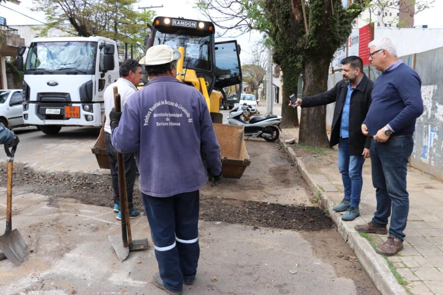 trabalho-de-recuperacao-de-vias-continua-no-municipio