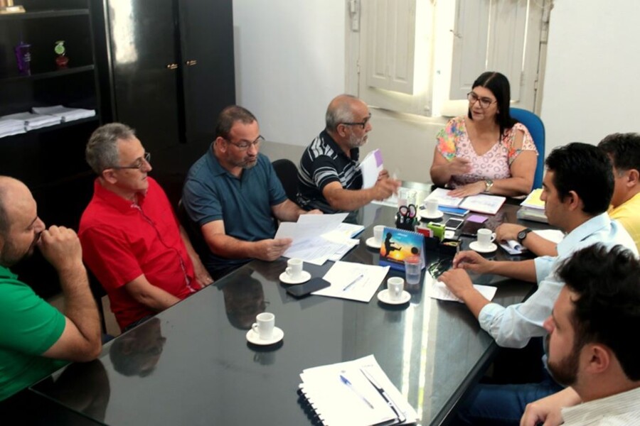 reuniao-define-encaminhamentos-para-entrega-do-loteamento-manoela-ate-o-fim-de-fevereiro