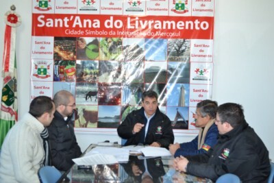 prefeito-discute-recuperacao-de-vencimentos-com-presidente-do-sindicato