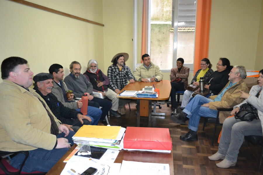 governo-municipal-apoia-os-artesaos-para-expointer-2011