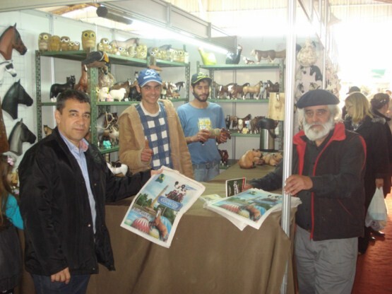 prefeito-prestigia-exposicao-do-artesanato-santanense-na-expointer