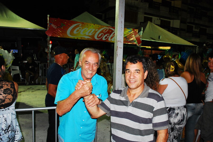 secretario-de-cultura-de-bage-acompanhou-desfiles-do-carnaval-2012-em-livramento
