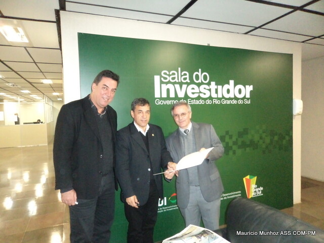 prefeito-entrega-proposta-no-governo-do-estado-para-ter-fabrica-de-aerogeradores-em-livramento