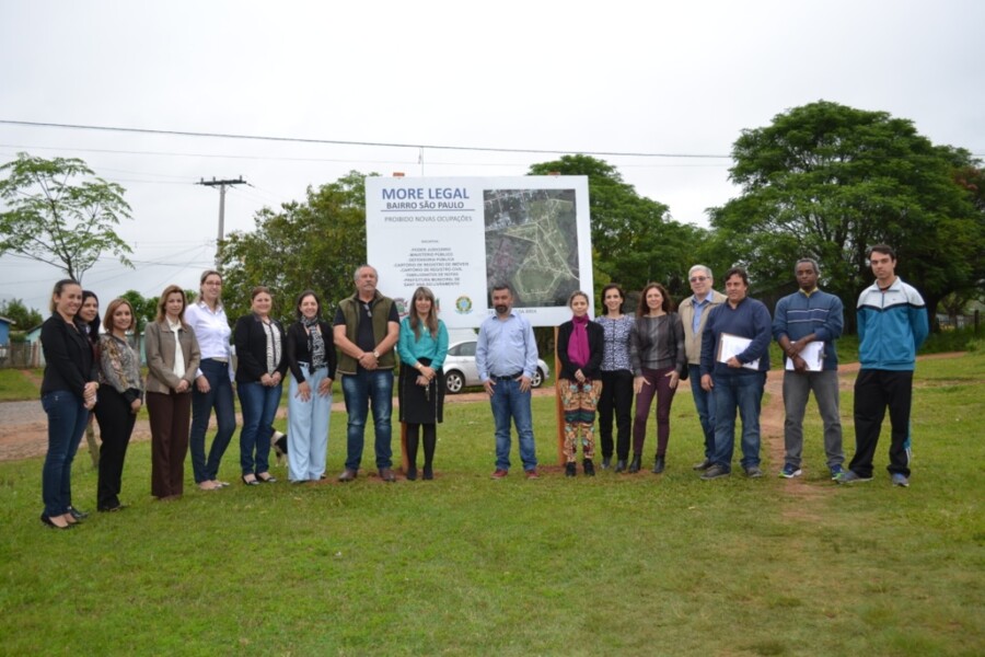 placa-comemorativa-pela-realizacao-do-projeto-more-legal-e-entregue-ao-bairro-sao-paulo
