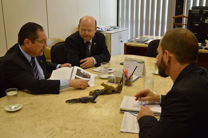 glauber-junto-a-bohn-gass-reune-na-presidencia-do-incra-e-demanda-r15-milhao-em-maquinario