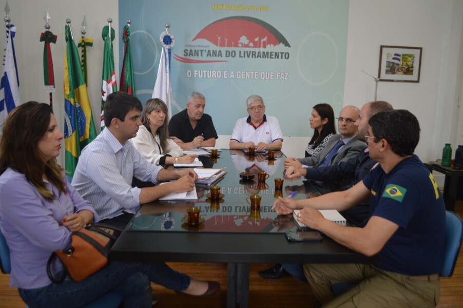 gabinete-de-gestao-integrada-municipal-se-reune-e-trata-sobre-a-instalacao-das-13-cameras-de-videomonitoramento