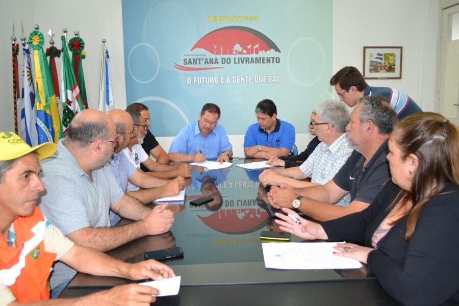 prefeito-decreta-situacao-de-emergencia-apos-enxurrada-que-assolou-o-municipio