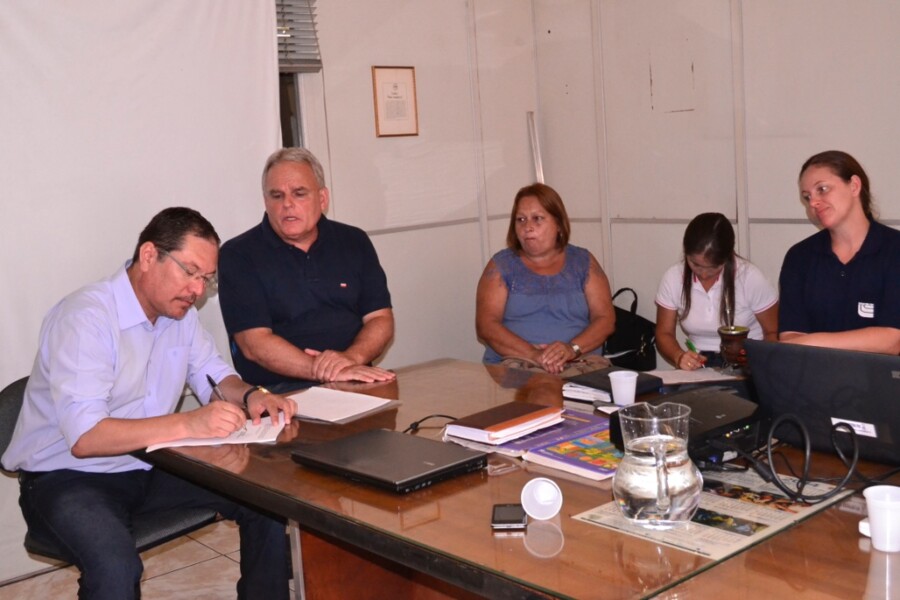 prefeito-assina-convenio-com-emater-para-servicos-de-assistencia-tecnica-e-extensao-rural