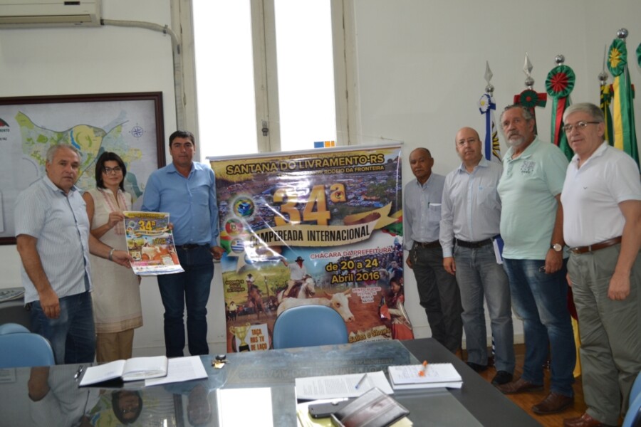 prefeito-em-exercicio-recebe-comissao-organizadora-da-campereada