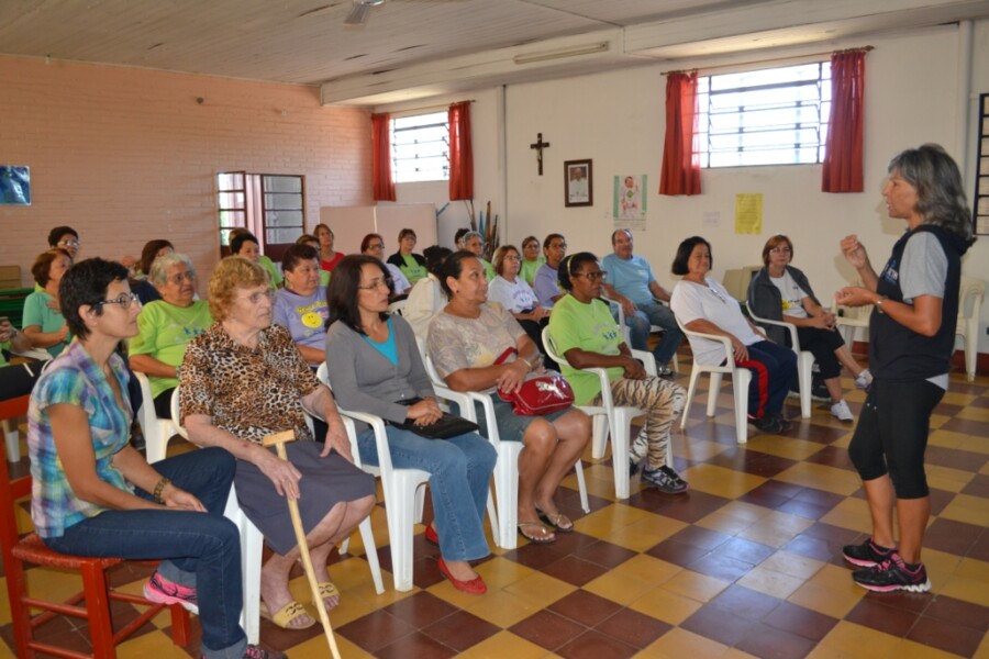 nucleo-de-apoio-a-saude-da-familia-e-saude-do-idoso-promovem-palestras-sobre-alimentacao-saudavel-para-mulheres