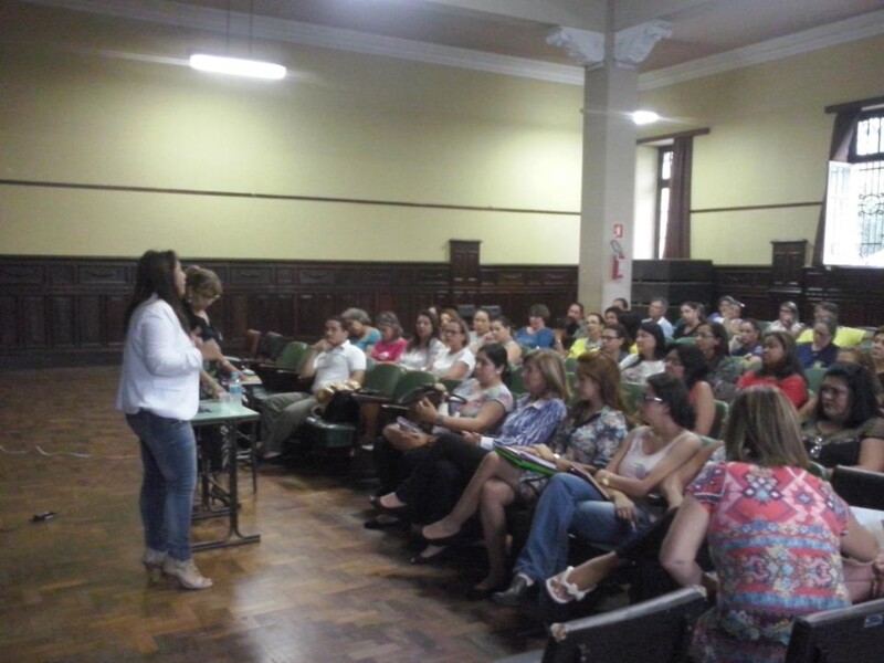 secretaria-municipal-de-educacao-realiza-reuniao-sobre-a-base-curricular-nacional
