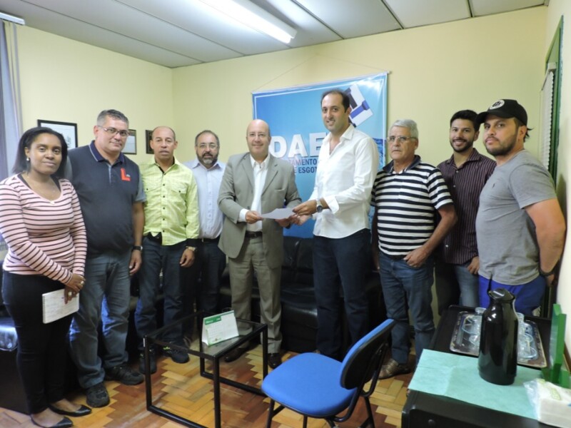 dae-recebe-empresario-e-estuda-possivel-formacao-de-parceria-para-melhoria-no-parque-do-imhoff