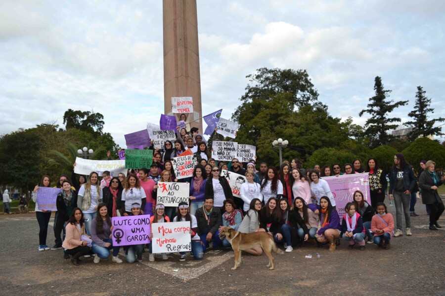 coordenadoria-municipal-da-mulher-e-centro-de-referencia-professora-deise-participam-do-ato-por-todas-elas-e-por-mim