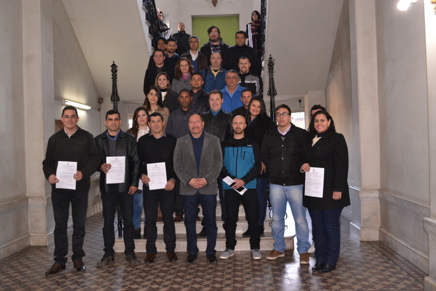 glauber-lima-empossa-25-novos-servidores