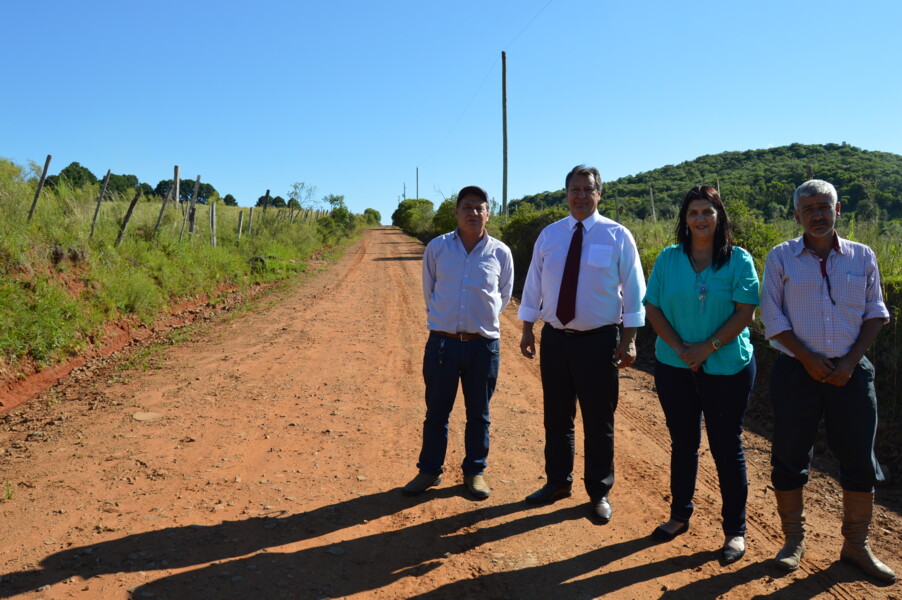 apos-manutencao-ico-e-mari-visitam-localidades-na-zona-rural