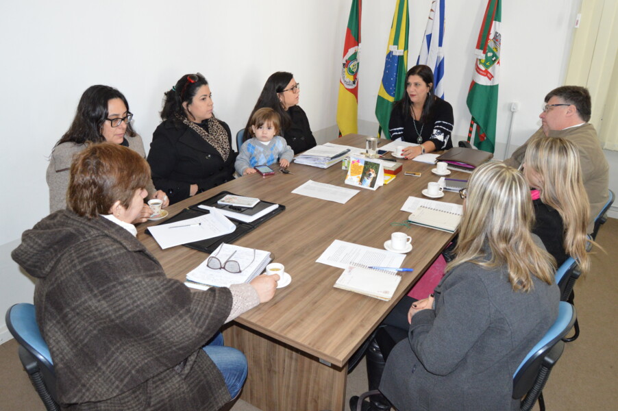 vice-prefeita-recebe-organizadoras-do-1-mamaco-binacional