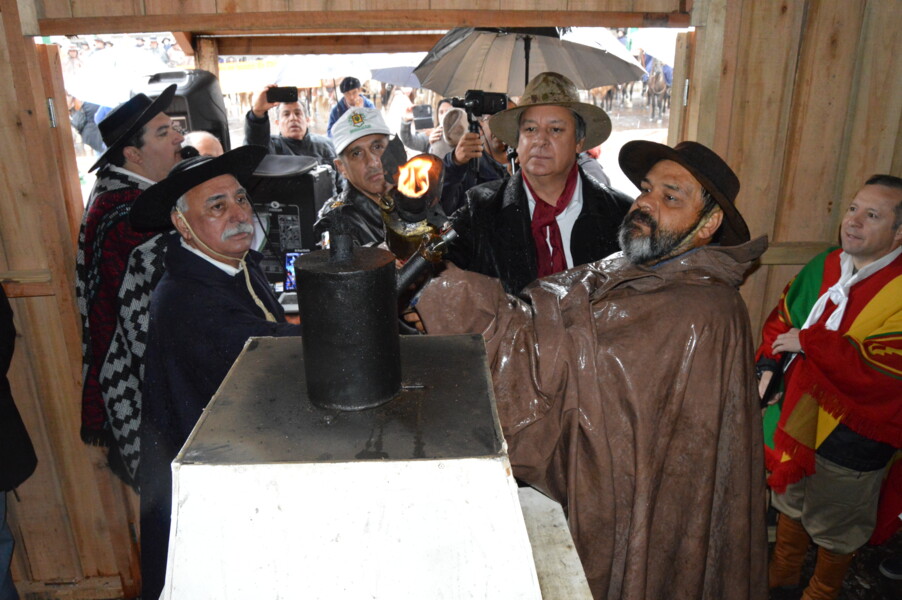 solenidade-de-acendimento-da-chama-crioula-marca-inicio-da-semana-farroupilha