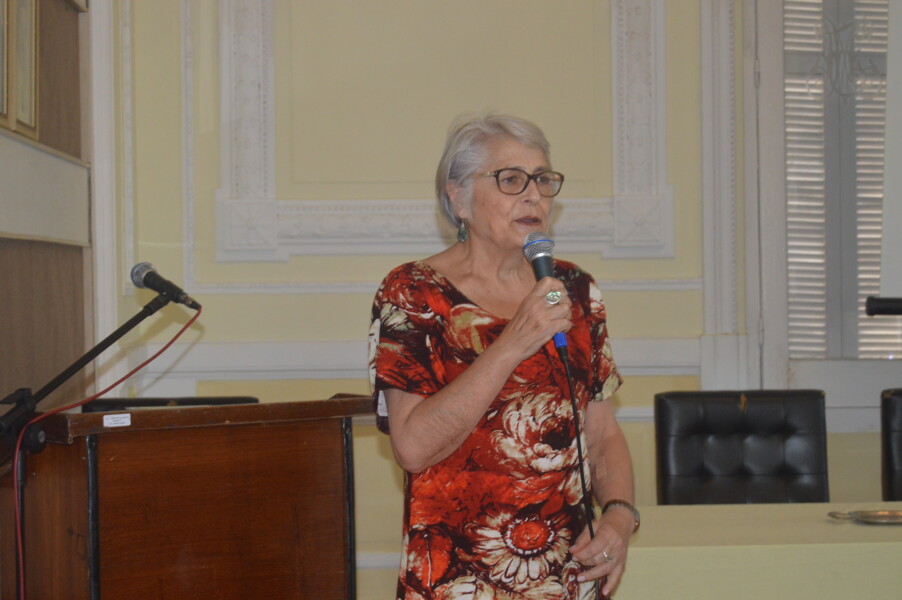 secretaria-de-educacao-promove-lancamento-e-sessao-de-autografos-da-obra-brincar-e-jogar