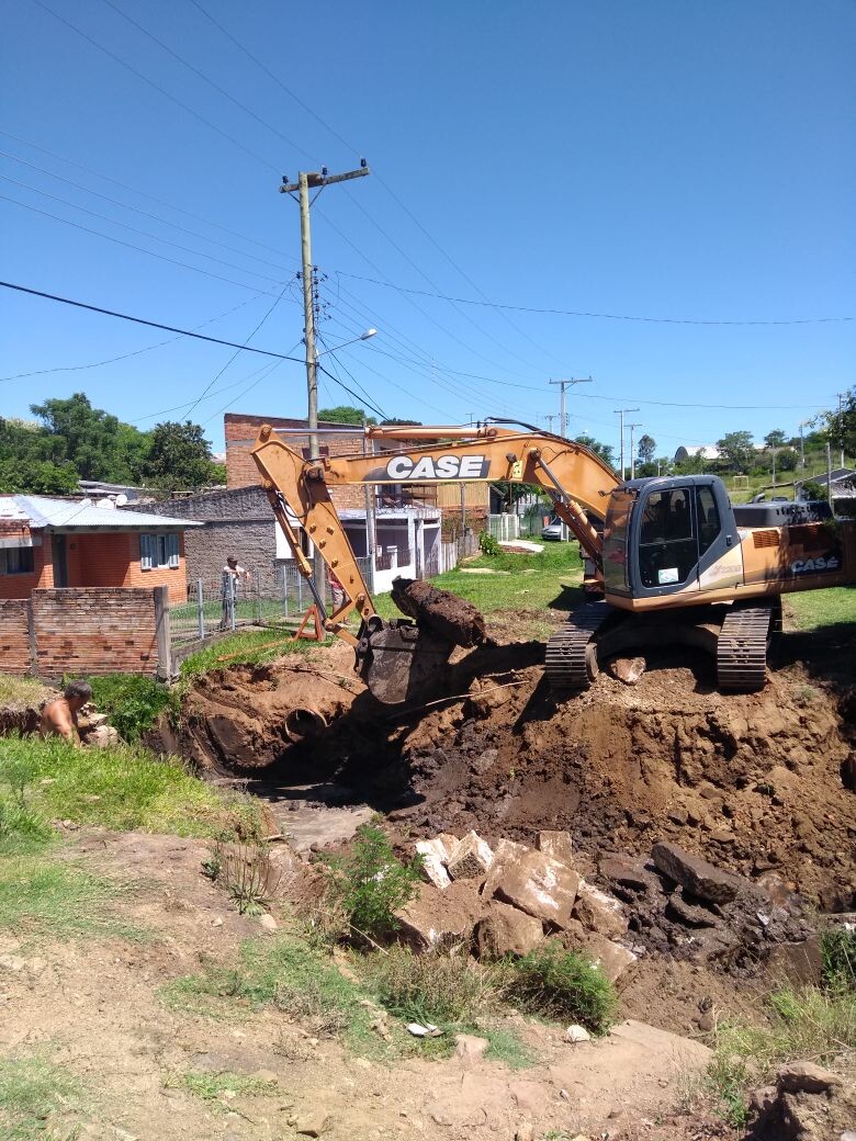 ponte-da-rua-egidio-michaelsen-comeca-a-ser-reconstruida