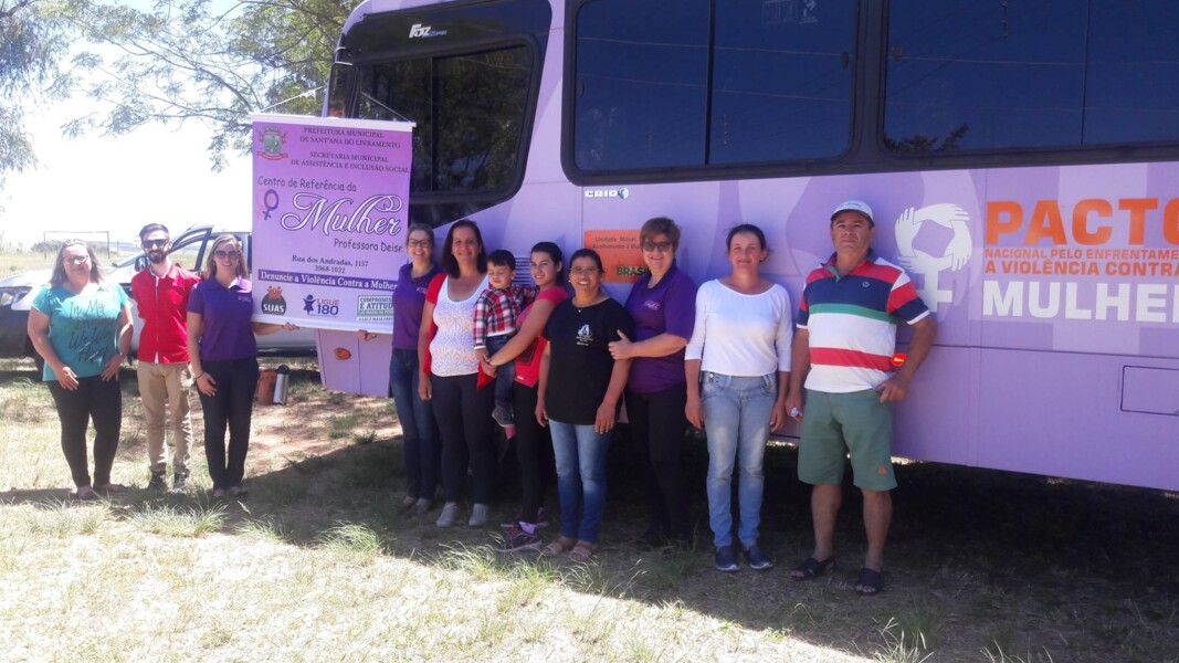 onibus-lilas-atende-mulheres-de-assentamentos-do-municipio