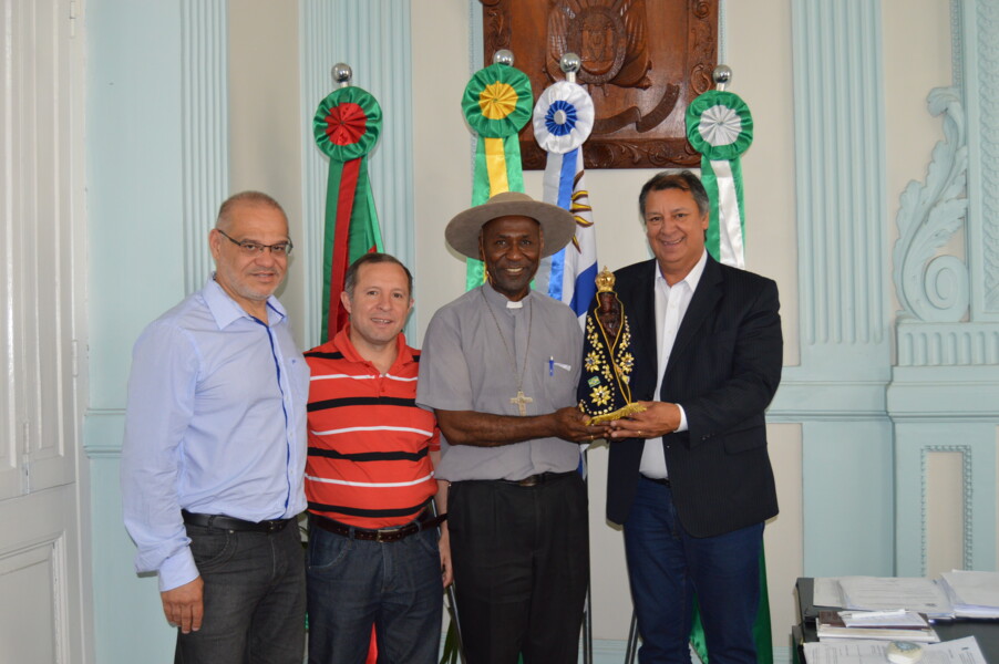 prefeito-recebe-o-bispo-dom-gilio-felicio