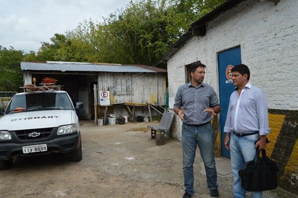 prefeito-interino-acompanha-trabalho-de-recuperacao-no-curralao
