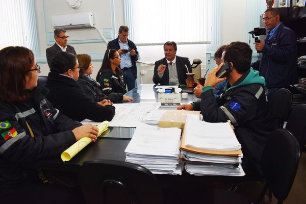 trabalhadores-da-santa-casa-sao-recebidos-pelo-prefeito