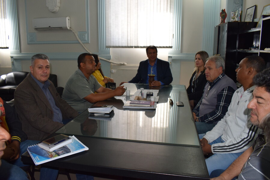 em-encontro-com-presidentes-de-escolas-ico-manifesta-apoio-ao-carnaval-2019