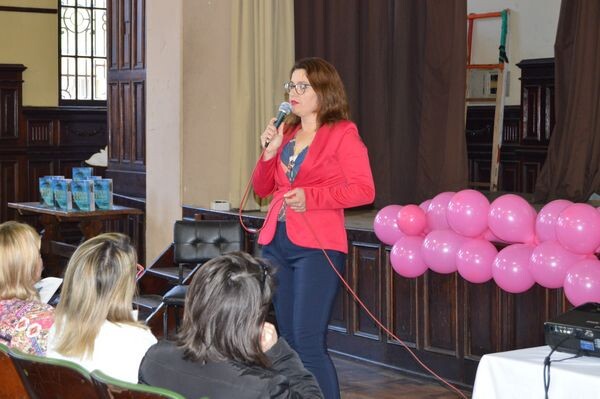 outubro-rosa-gabinete-da-primeira-dama-promove-palestras-na-sala-cultural