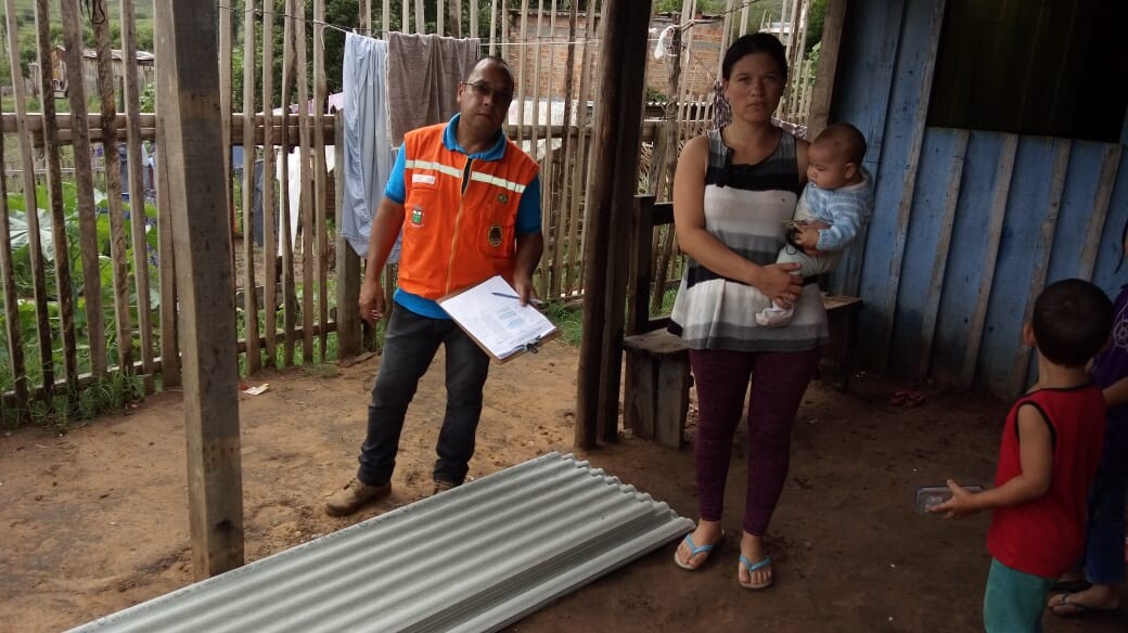 defesa-civil-realiza-entrega-de-telhas