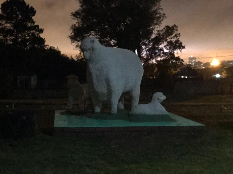 prefeito-prestigia-inauguracao-de-monumento-a-ovinocultura