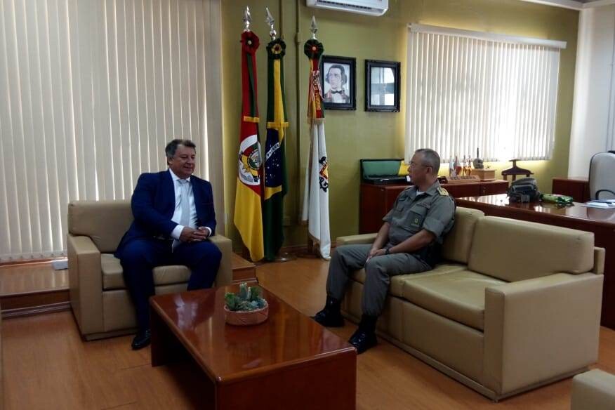 prefeito-participa-de-encontro-com-comandante-geral-da-bm