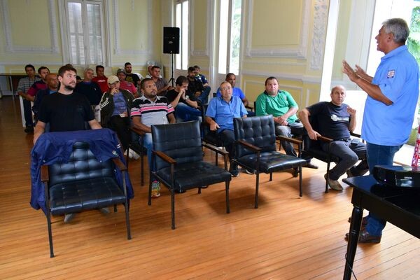 motoristas-do-transporte-escolar-participam-de-capacitacao