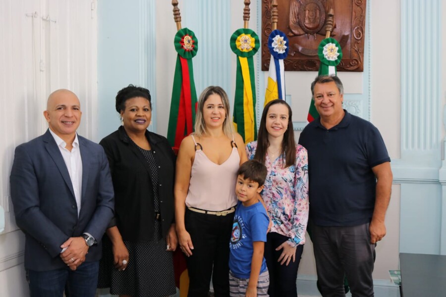 prefeito-e-secretaria-discutem-sobre-turismo-com-deputada-estadual